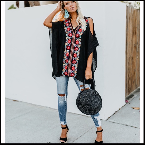 Summer Nights Embroidered Top - Picture 2 of 8